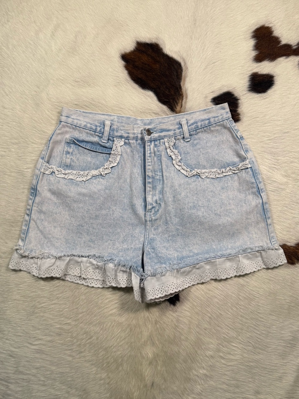 Vintage Lace Trim Acid Wash Denim Shorts Size 18